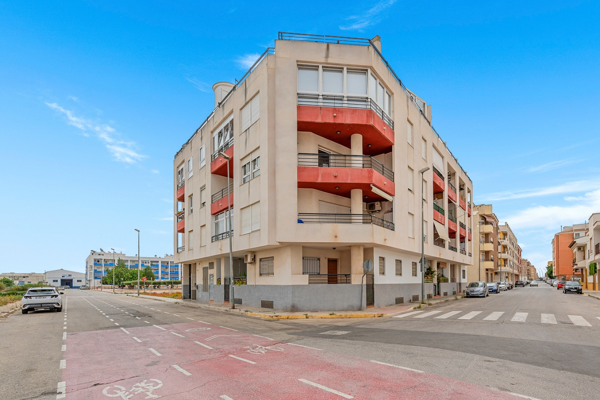 Resale - Apartment -
Almoradí