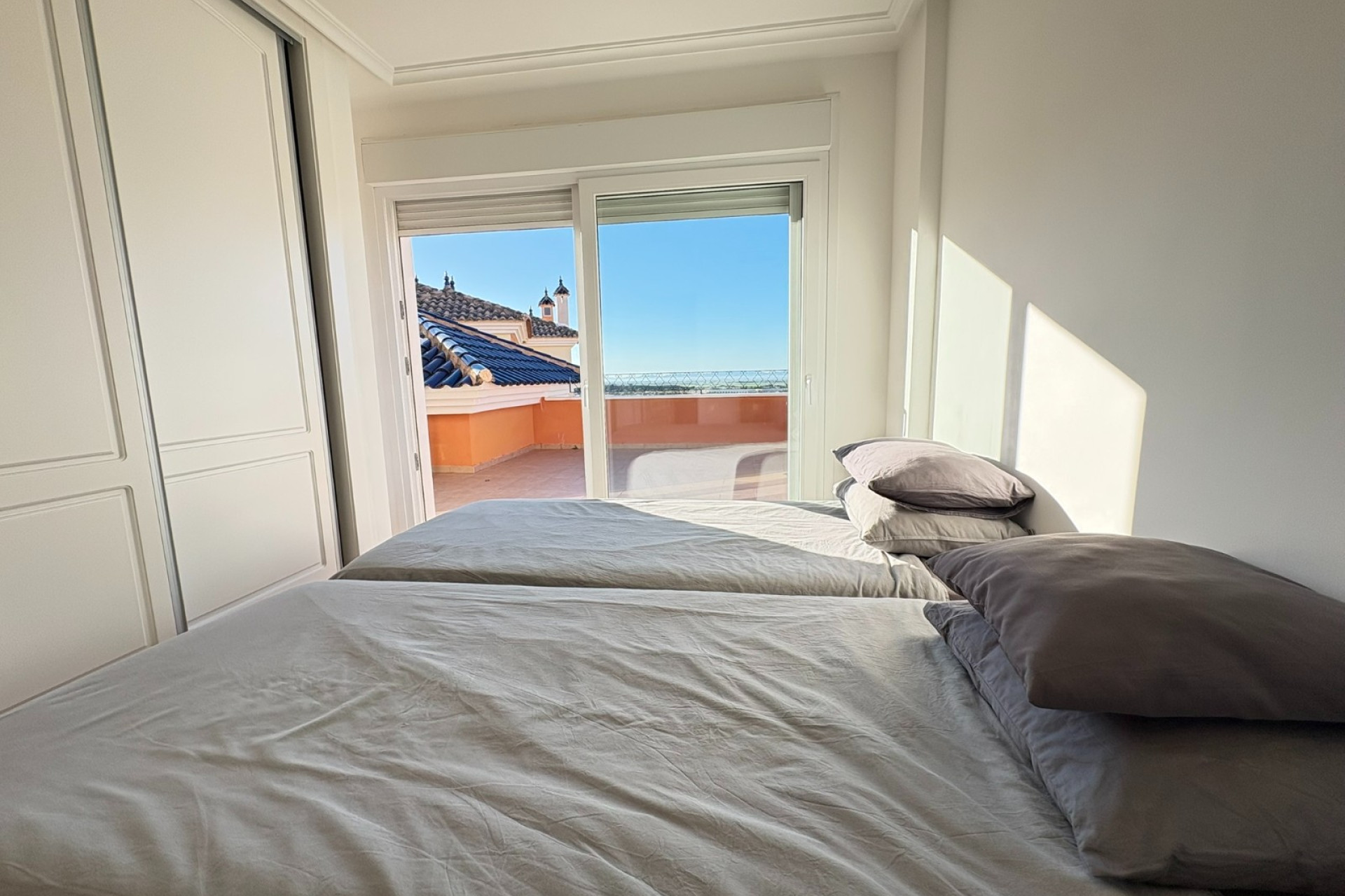 Resale - Apartment -
Altaona Golf and Country Village - Altaona Golf - Country Village