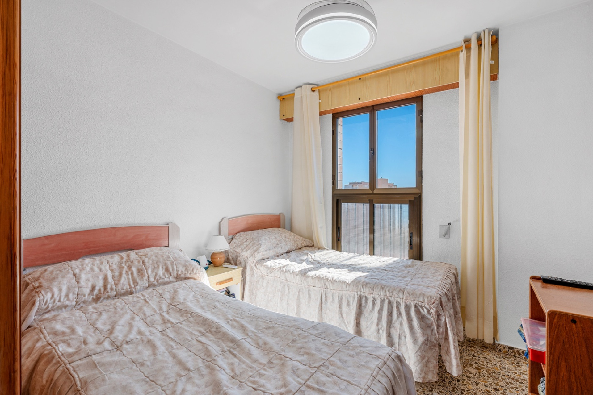 Resale - Apartment -
Arenales del Sol - Segunda linea playa