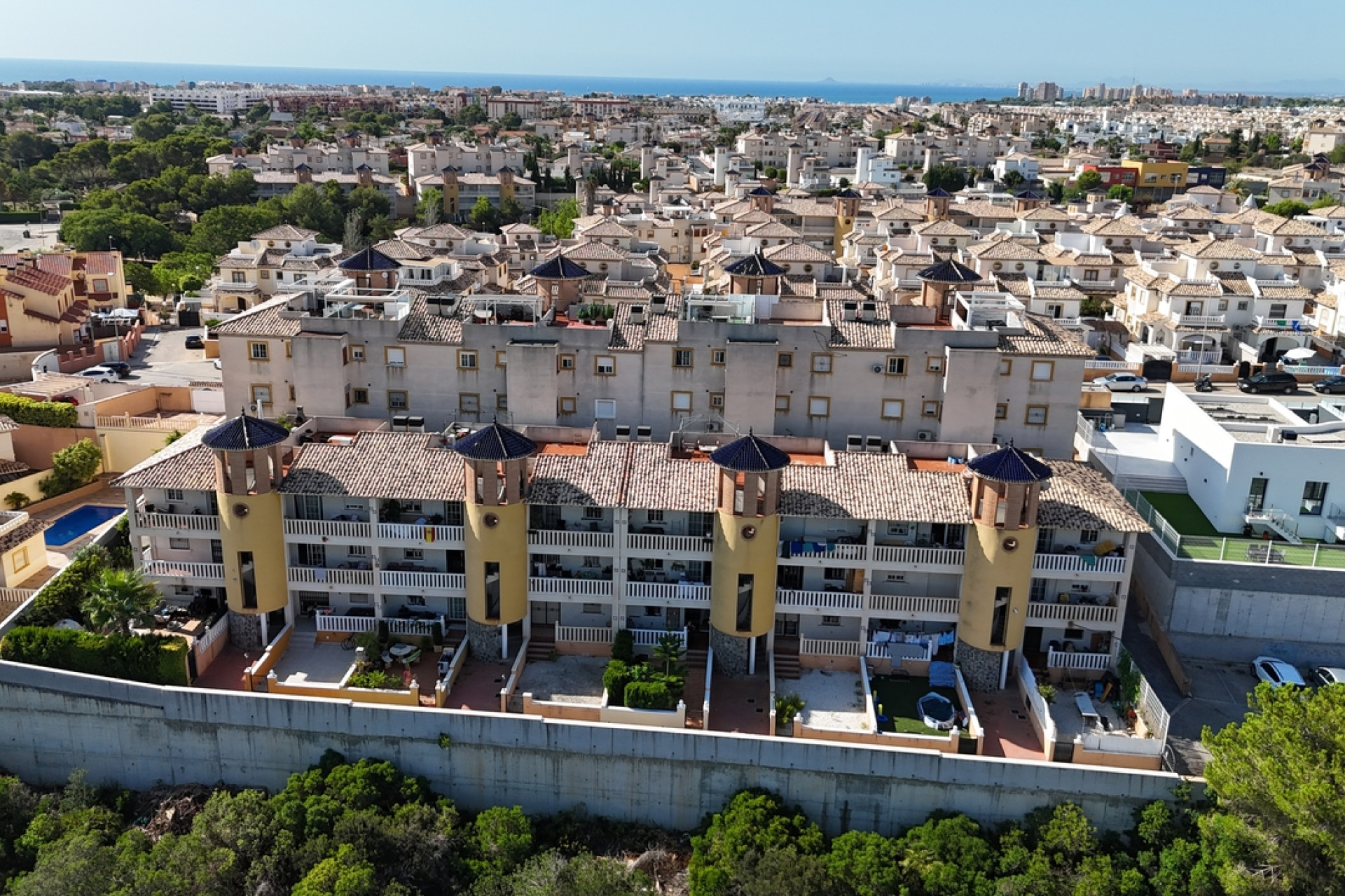 Resale - Apartment -
Cabo Roig