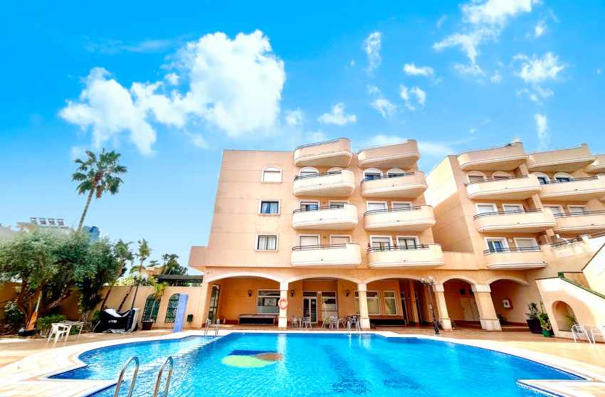 Resale - Apartment -
Cabo Roig