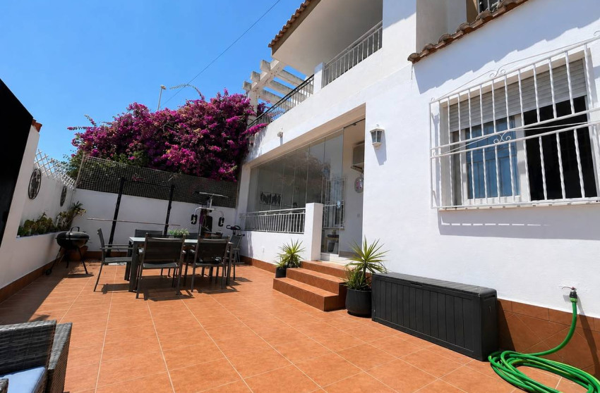 Resale - Apartment -
Cabo Roig