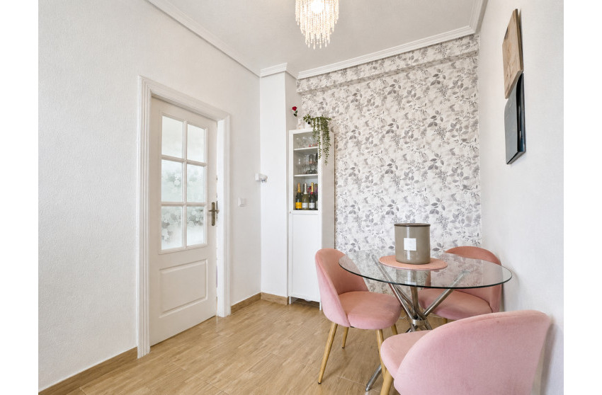 Resale - Apartment -
Cabo Roig