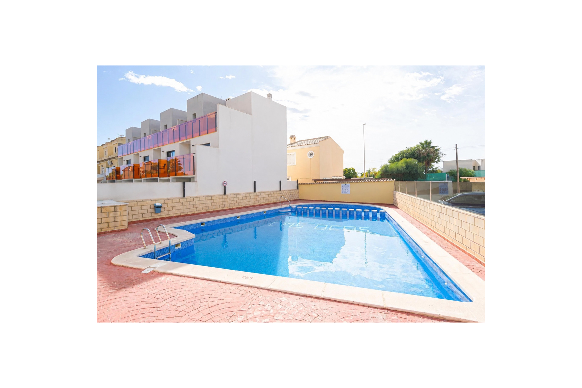 Resale - Apartment -
Cabo Roig