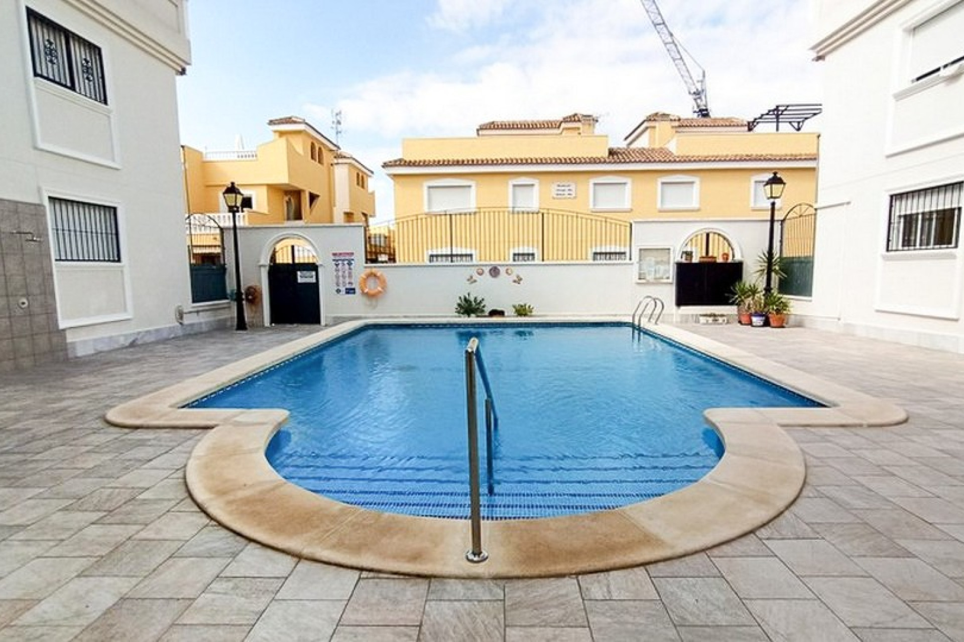 Resale - Apartment -
Formentera del Segura