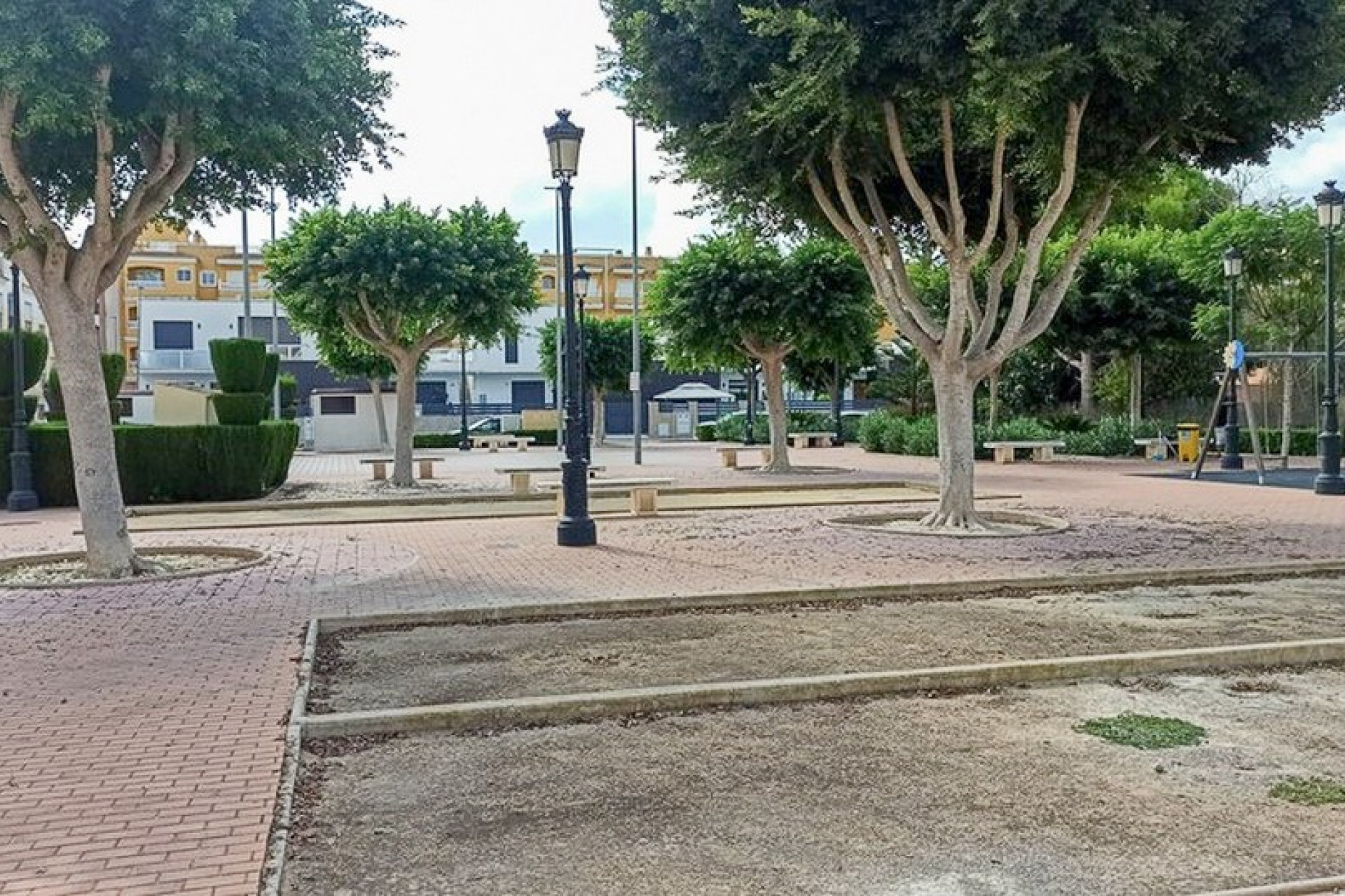 Resale - Apartment -
Formentera del Segura