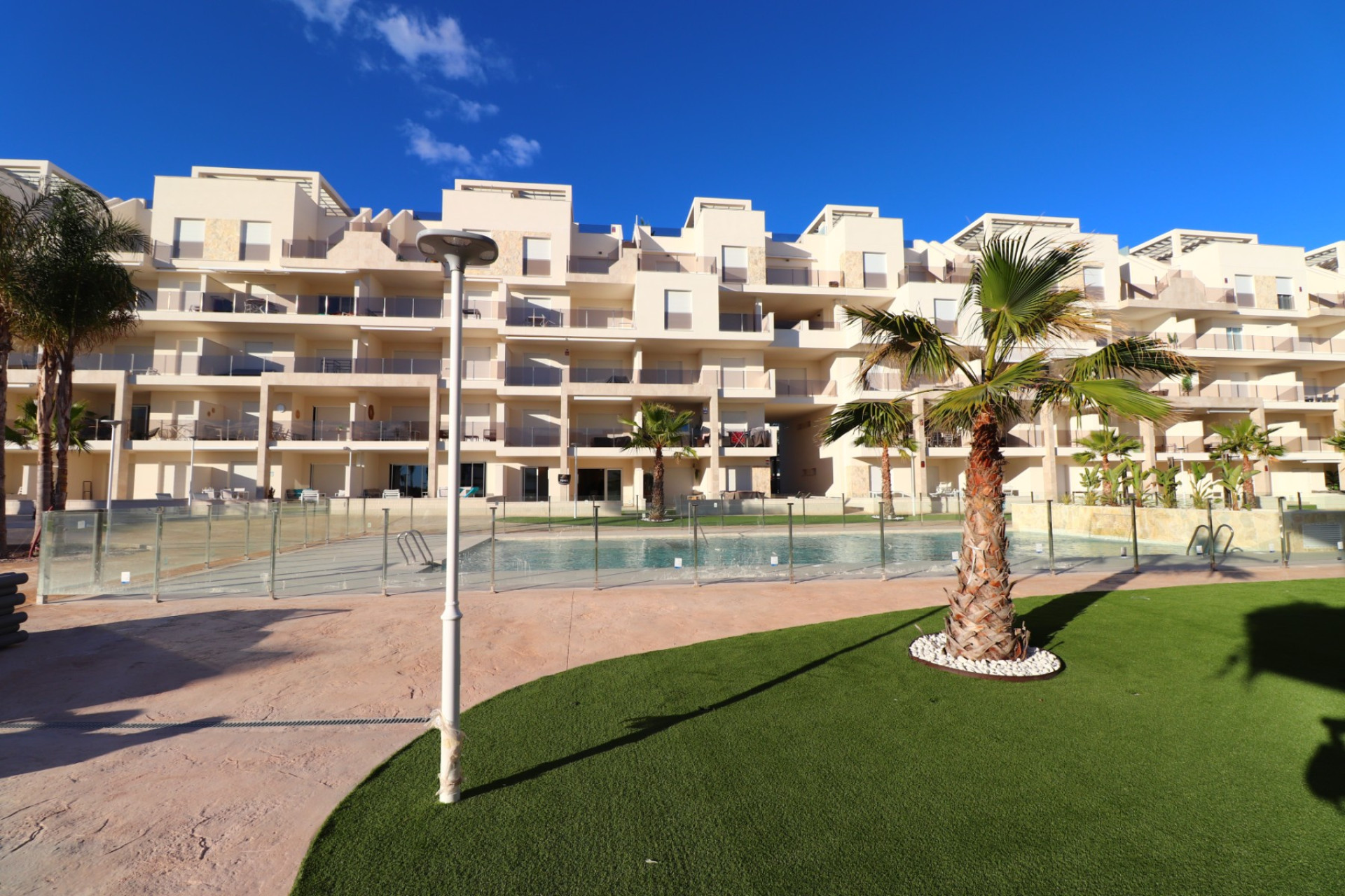 Resale - Apartment -
Guardamar del Segura - El Raso