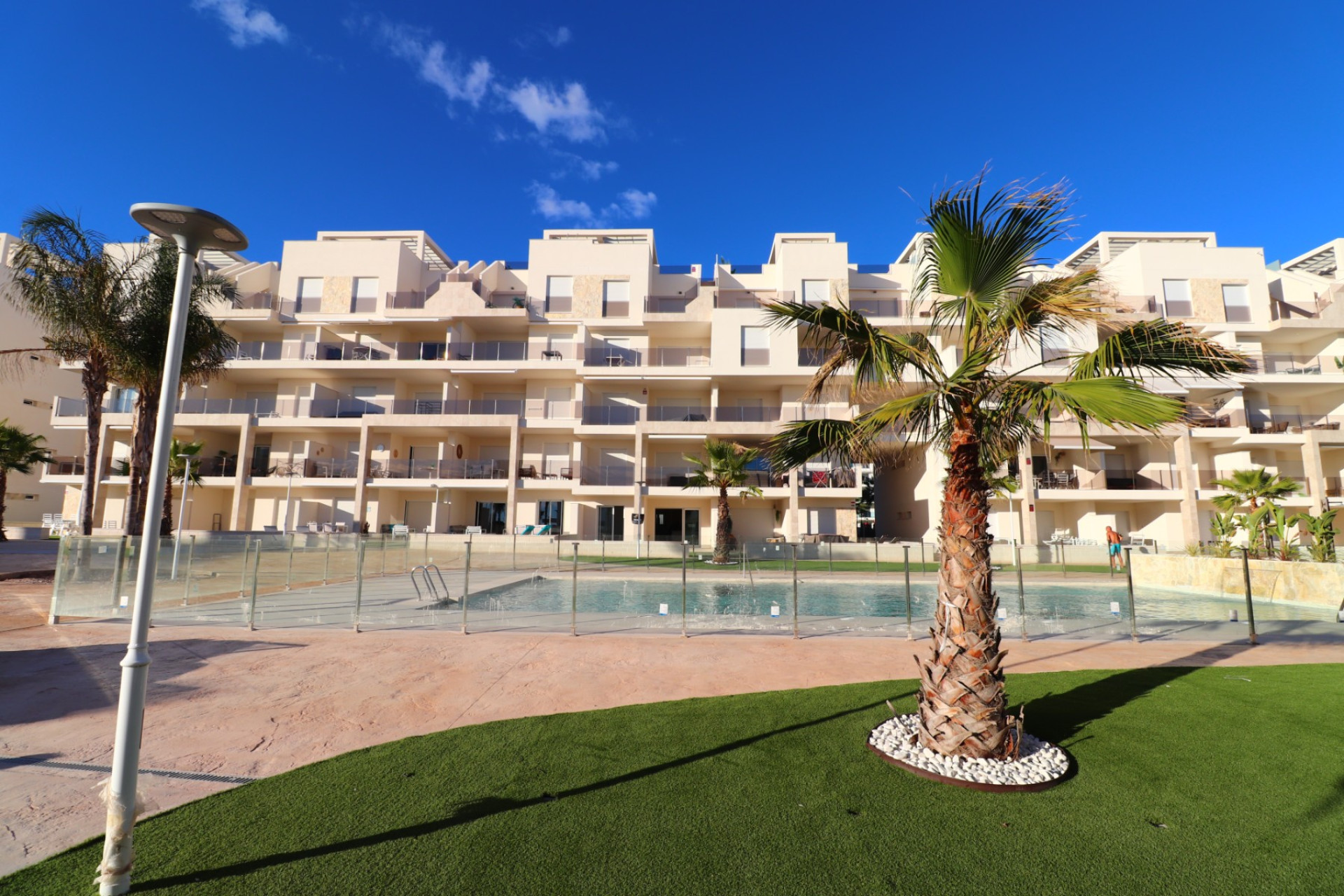 Resale - Apartment -
Guardamar del Segura - El Raso
