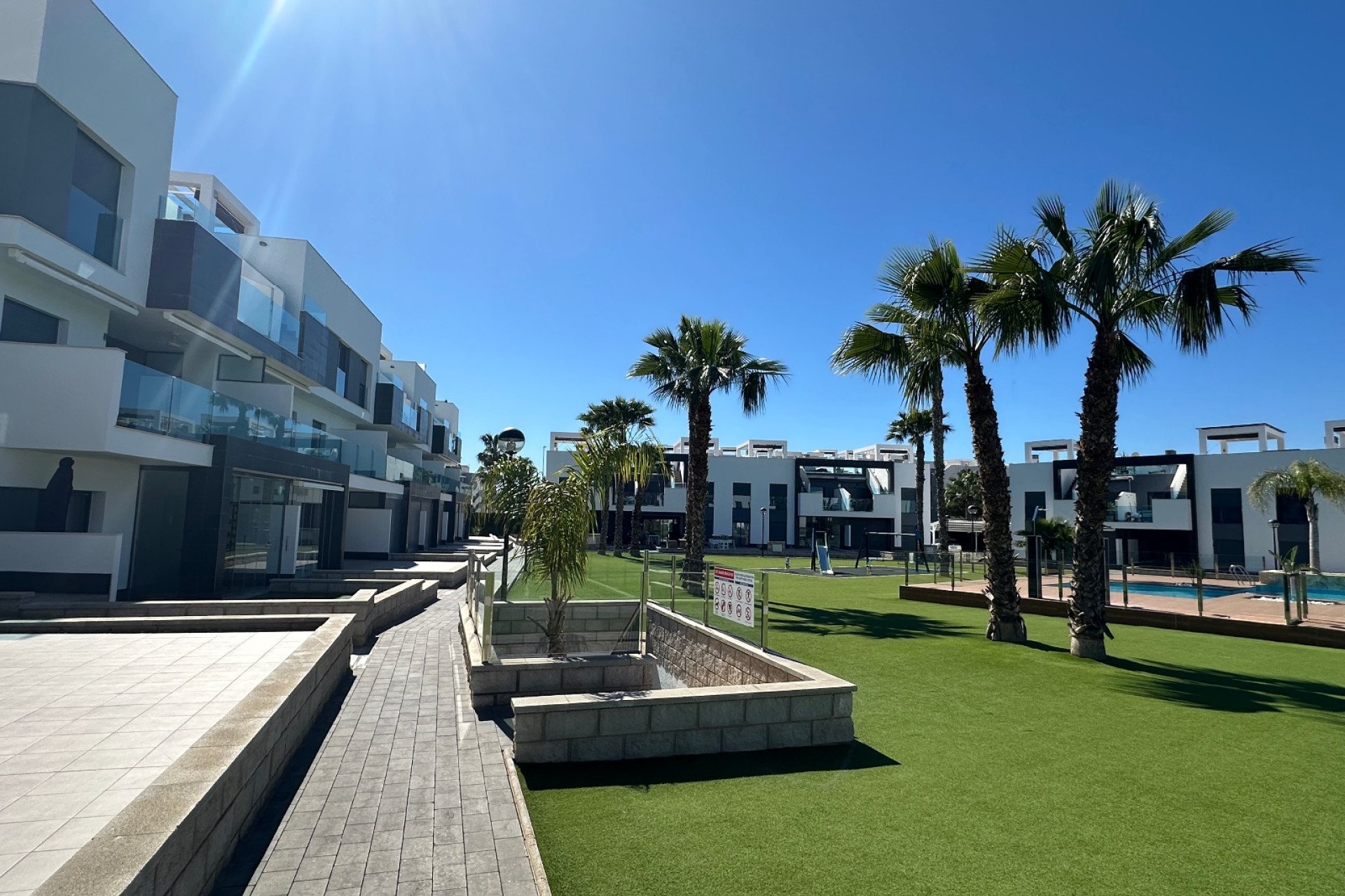 Resale - Apartment -
Guardamar del Segura - Guardamar - El Raso