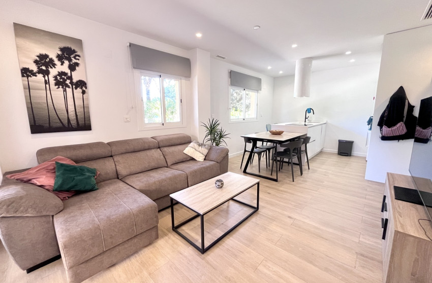 Resale - Apartment -
La Mata