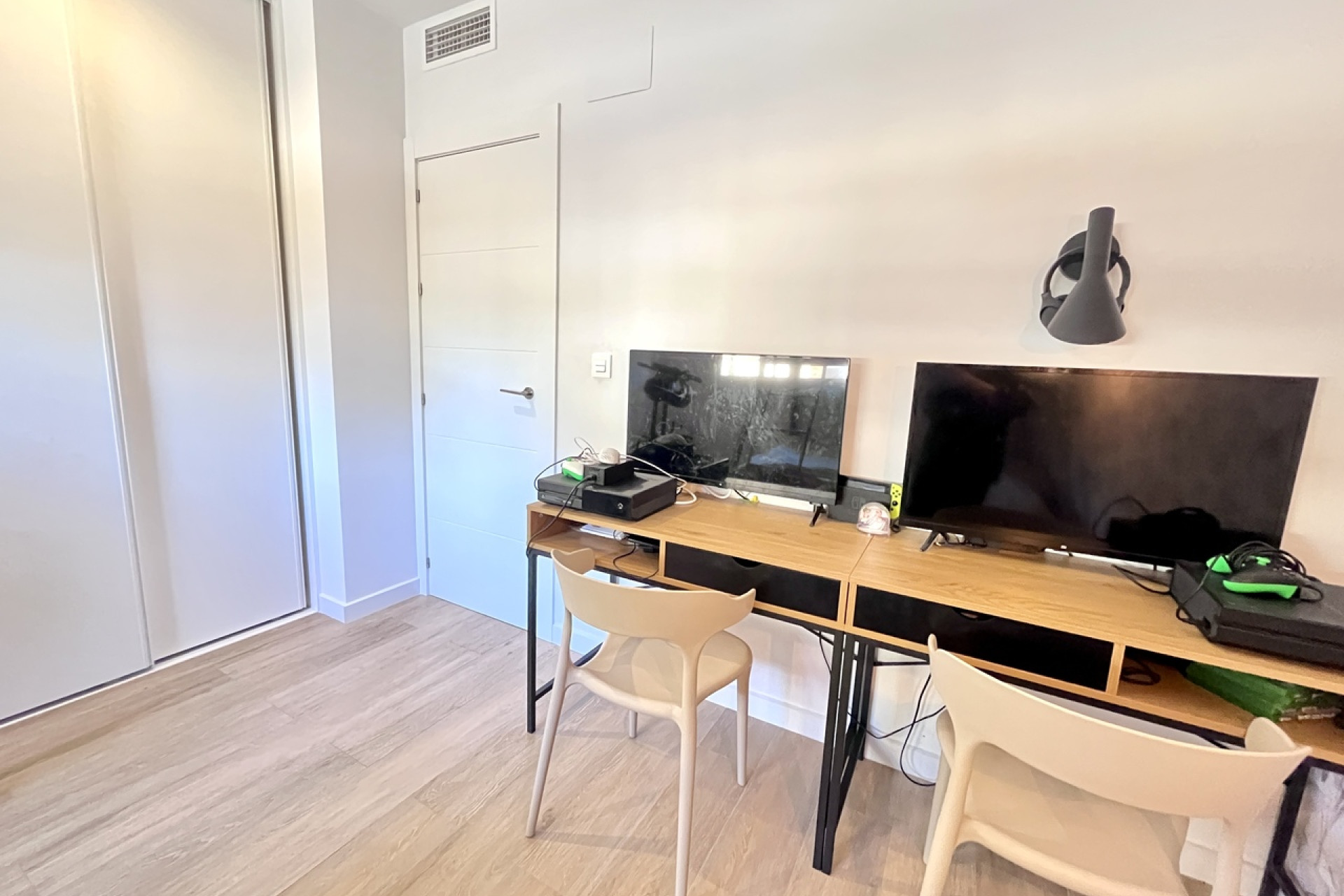 Resale - Apartment -
La Mata