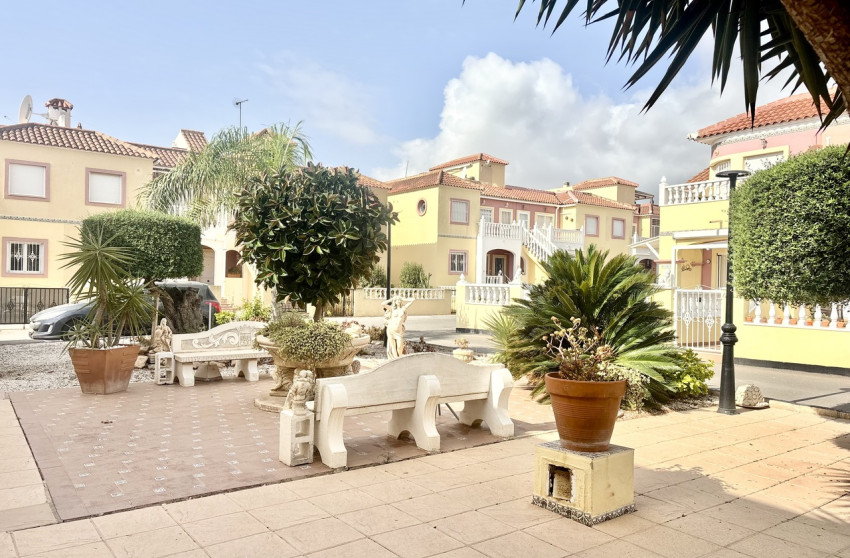 Resale - Apartment -
La Zenia