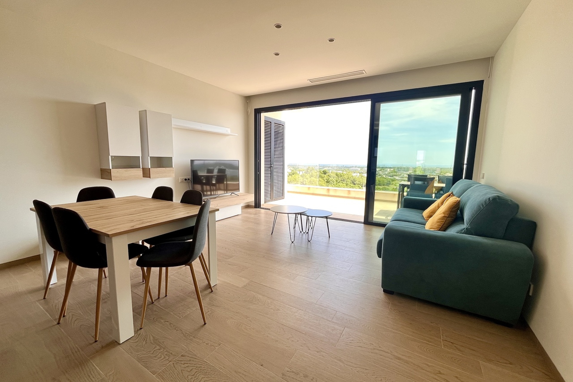 Resale - Apartment -
Las Colinas Golf Resort