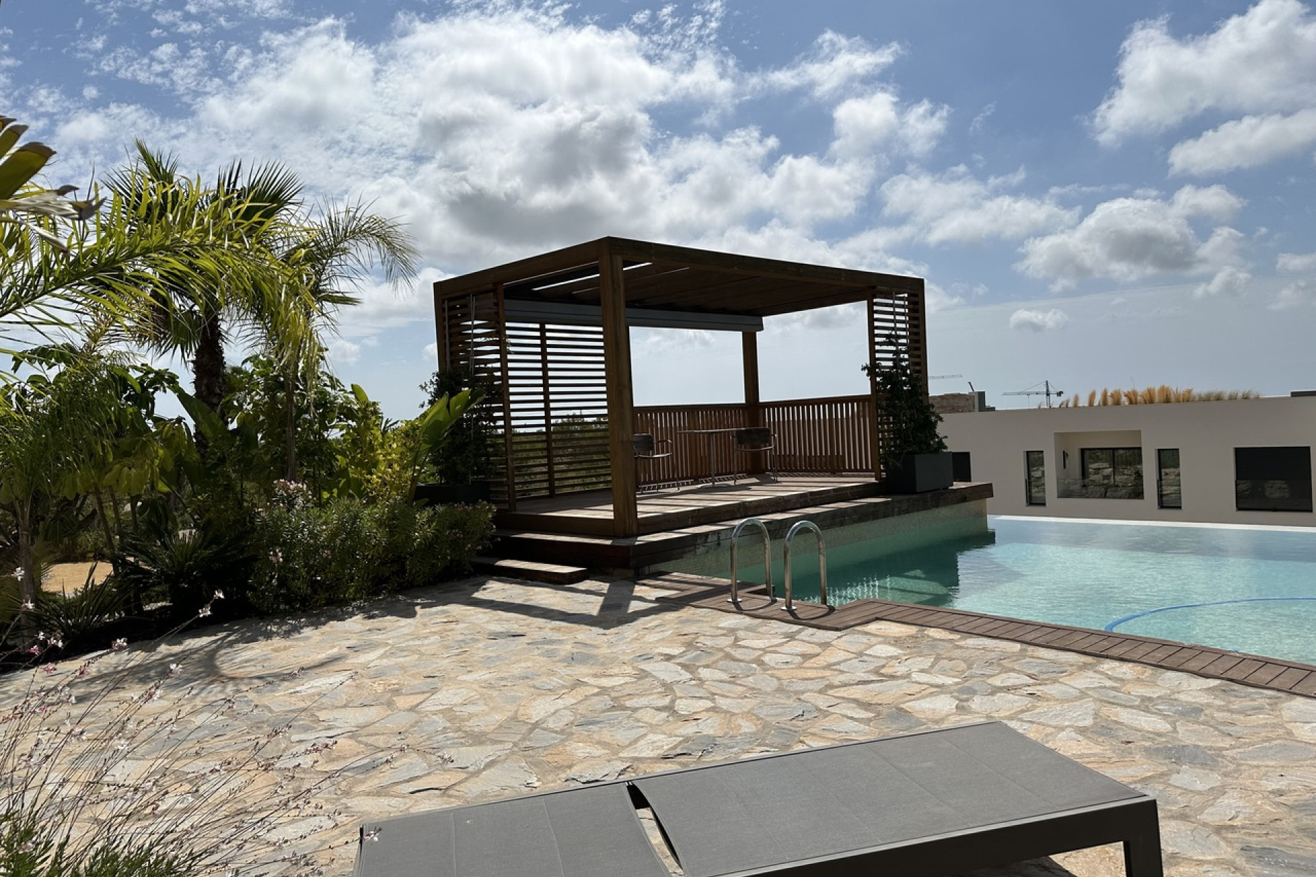 Resale - Apartment -
Las Colinas Golf Resort