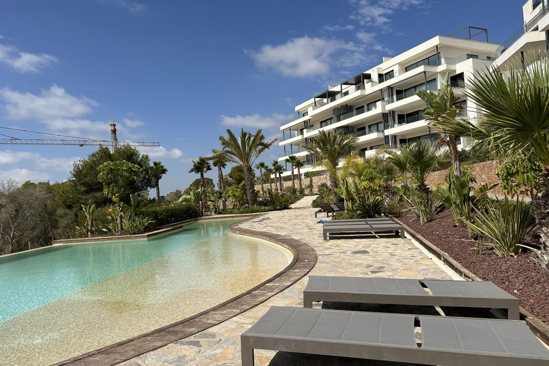 Resale - Apartment -
Las Colinas Golf Resort
