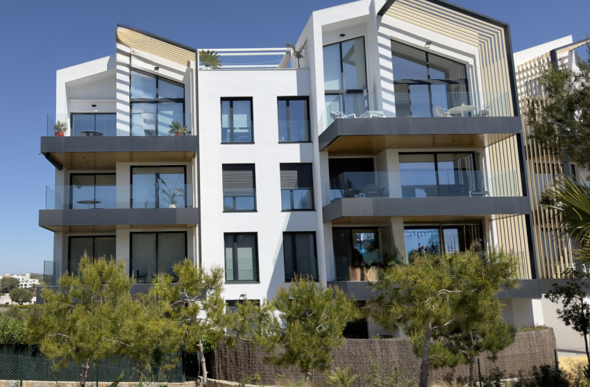 Resale - Apartment -
Las Colinas Golf Resort