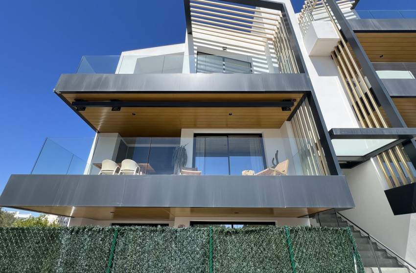 Resale - Apartment -
Las Colinas Golf Resort