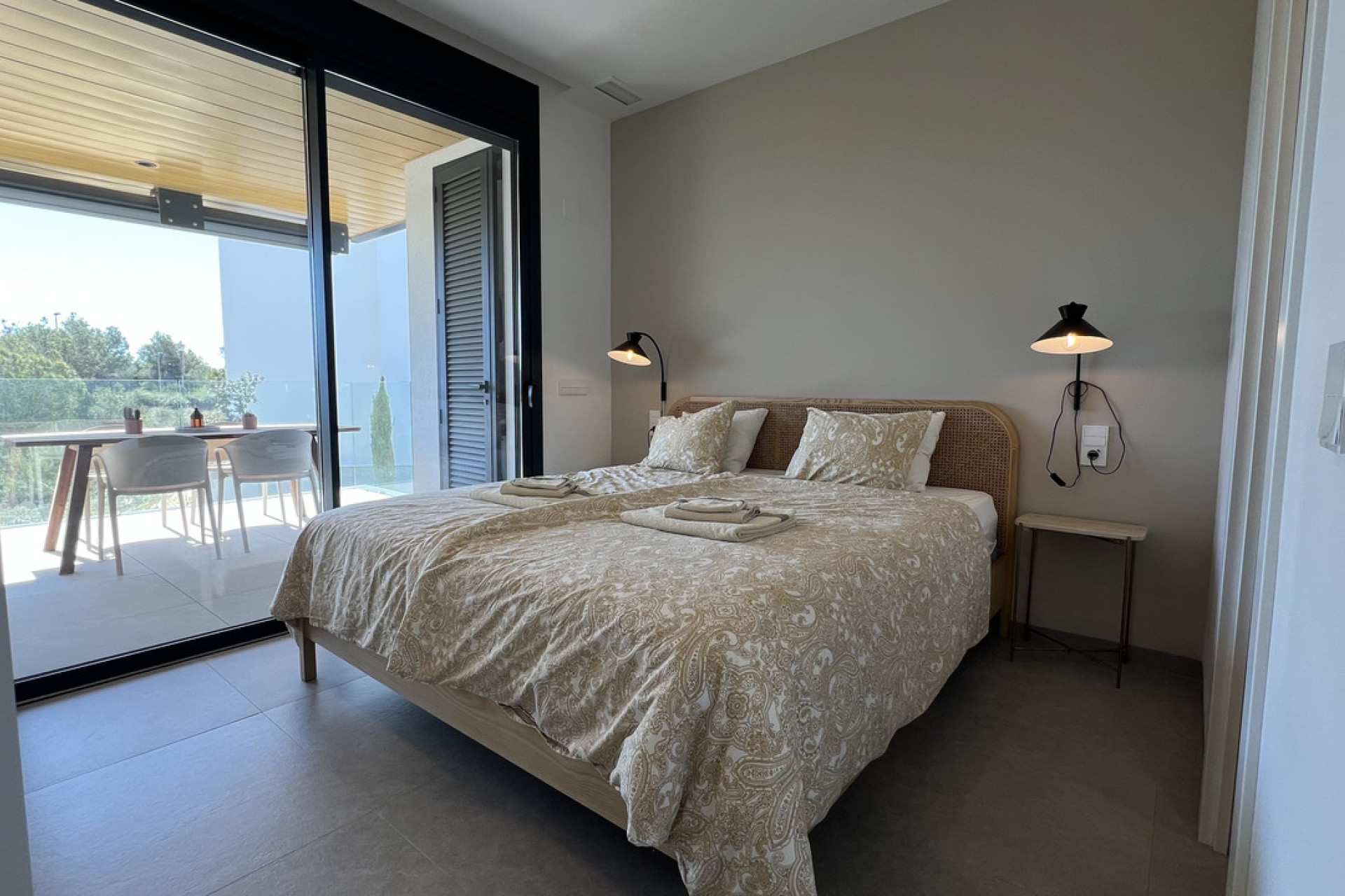 Resale - Apartment -
Las Colinas Golf Resort