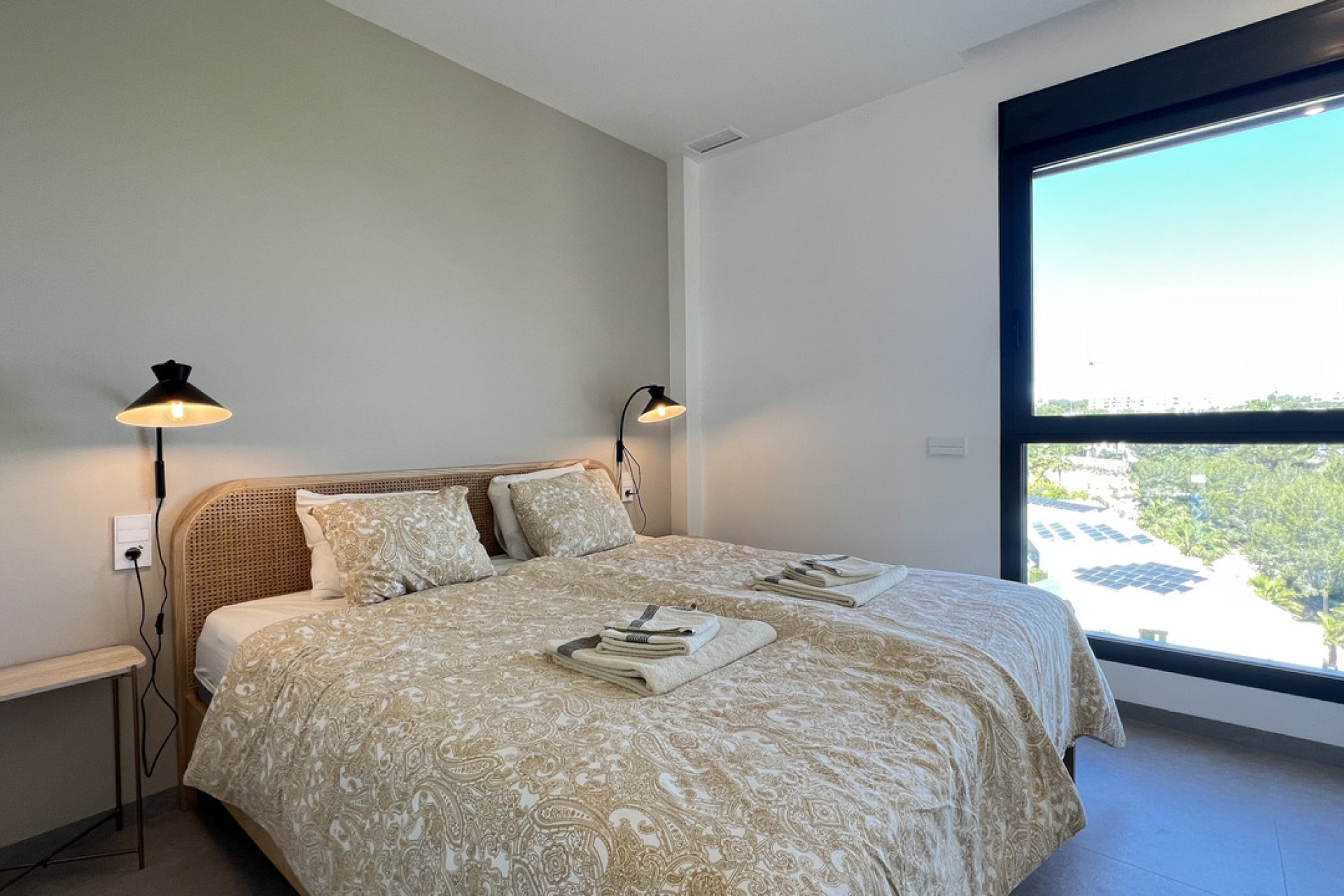 Resale - Apartment -
Las Colinas Golf Resort