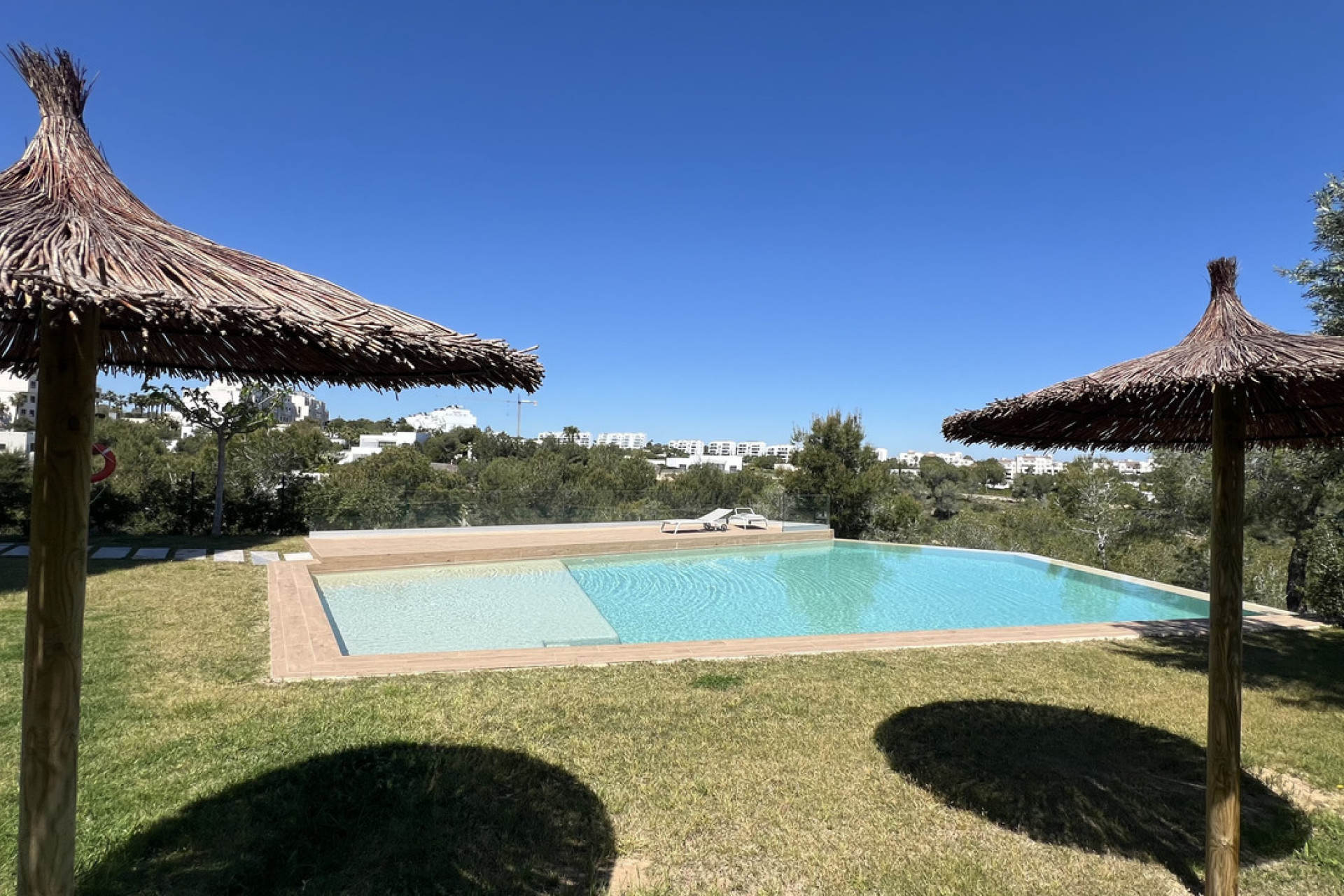 Resale - Apartment -
Las Colinas Golf Resort
