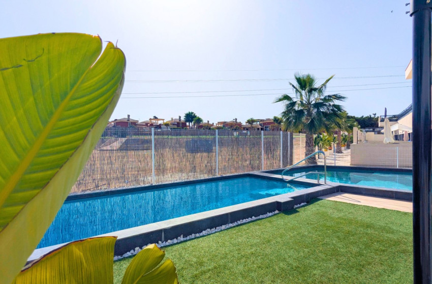Resale - Apartment -
Lo Crispin - Inland