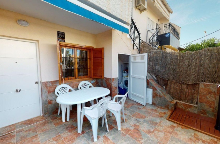 Resale - apartment -
Lo Pagan