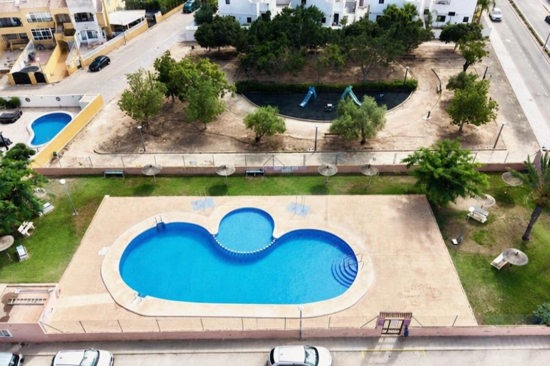 Resale - Apartment -
Los Montesinos - La Herrada