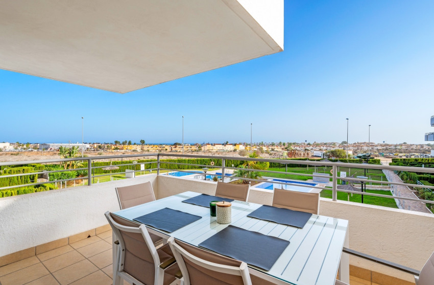 Resale - Apartment -
Orihuela Costa - Campoamor