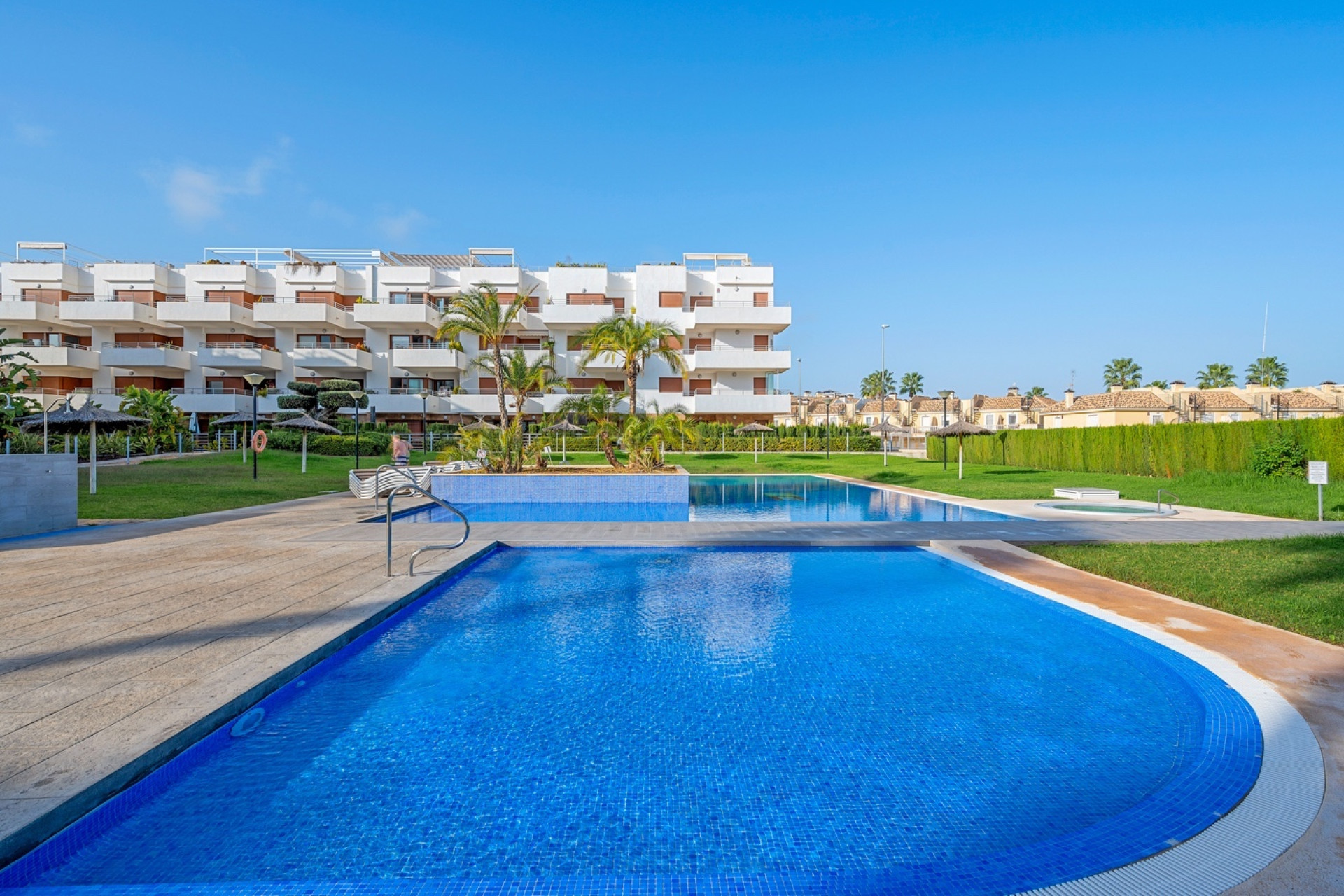 Resale - Apartment -
Orihuela Costa - Campoamor