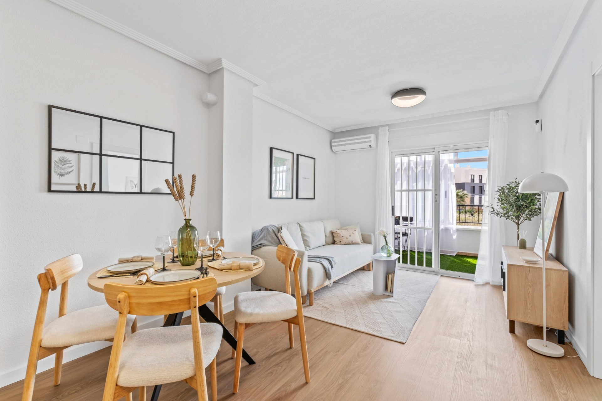 Resale - Apartment -
Orihuela Costa - Playa Flamenca
