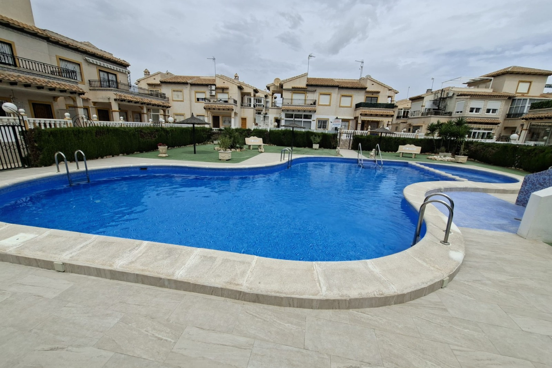 Resale - Apartment -
Orihuela Costa - Punta Prima