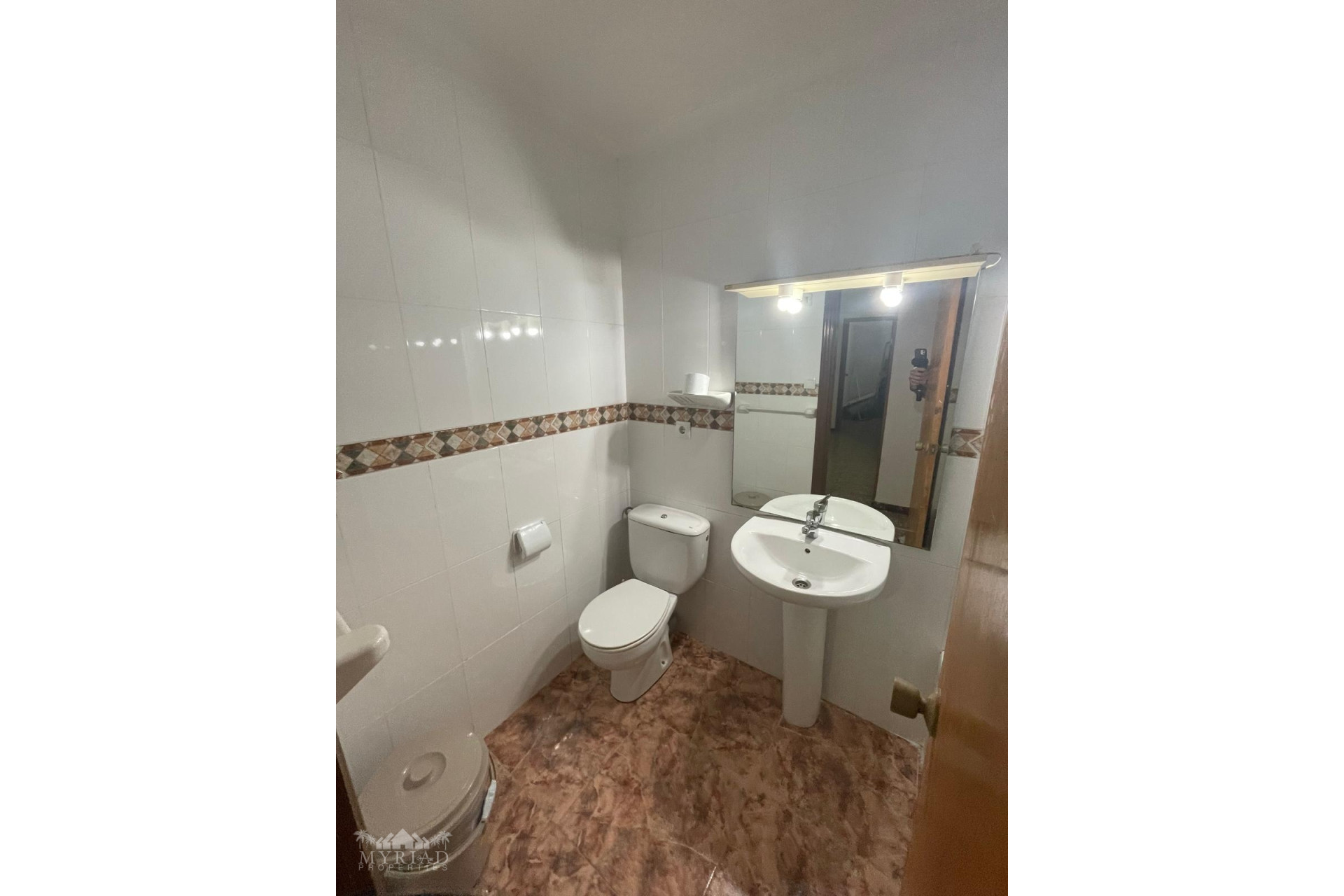 Resale - Apartment -
Pinoso - Pinoso Alicante