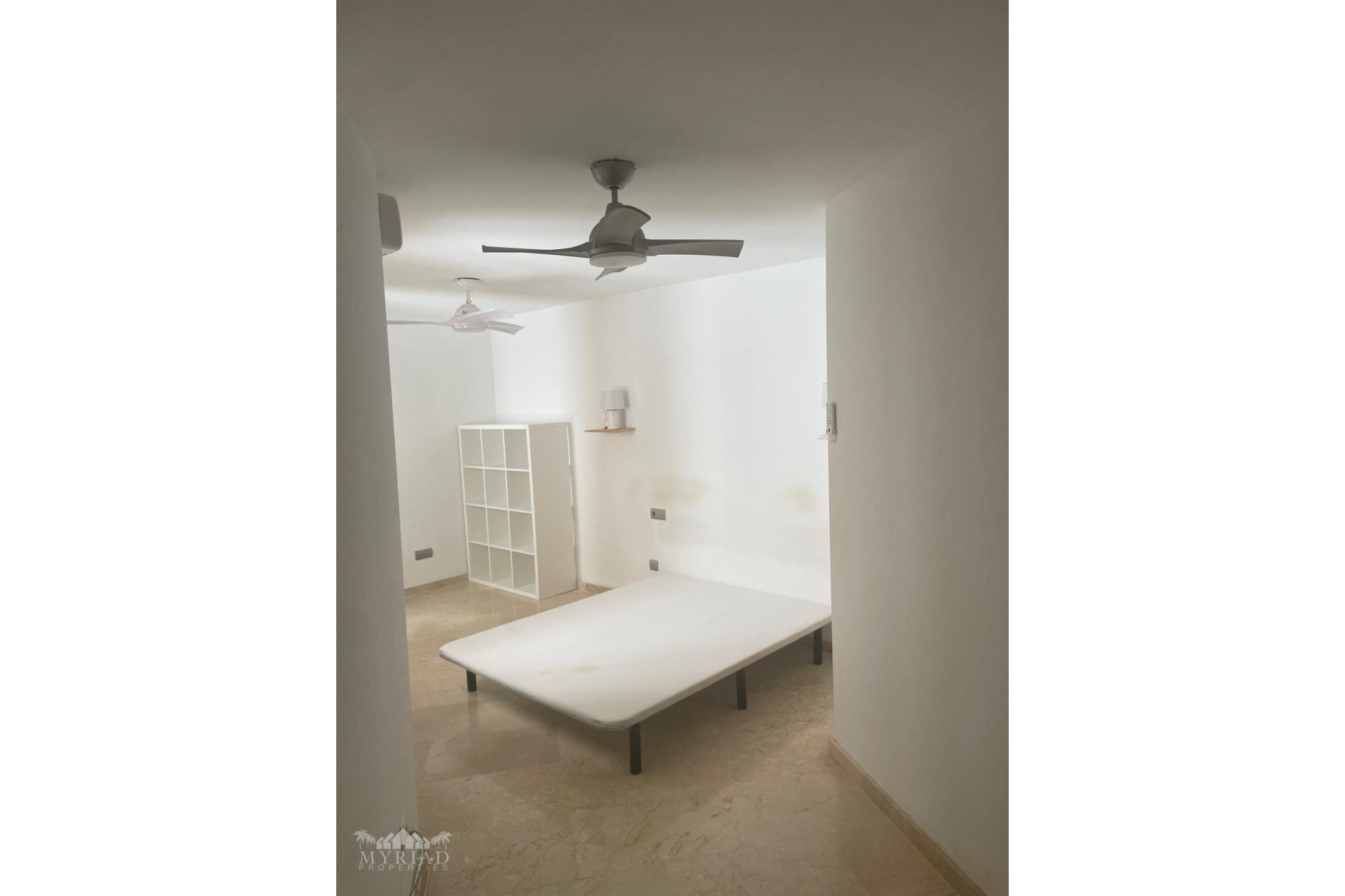 Resale - Apartment -
Pinoso - Pinoso Alicante