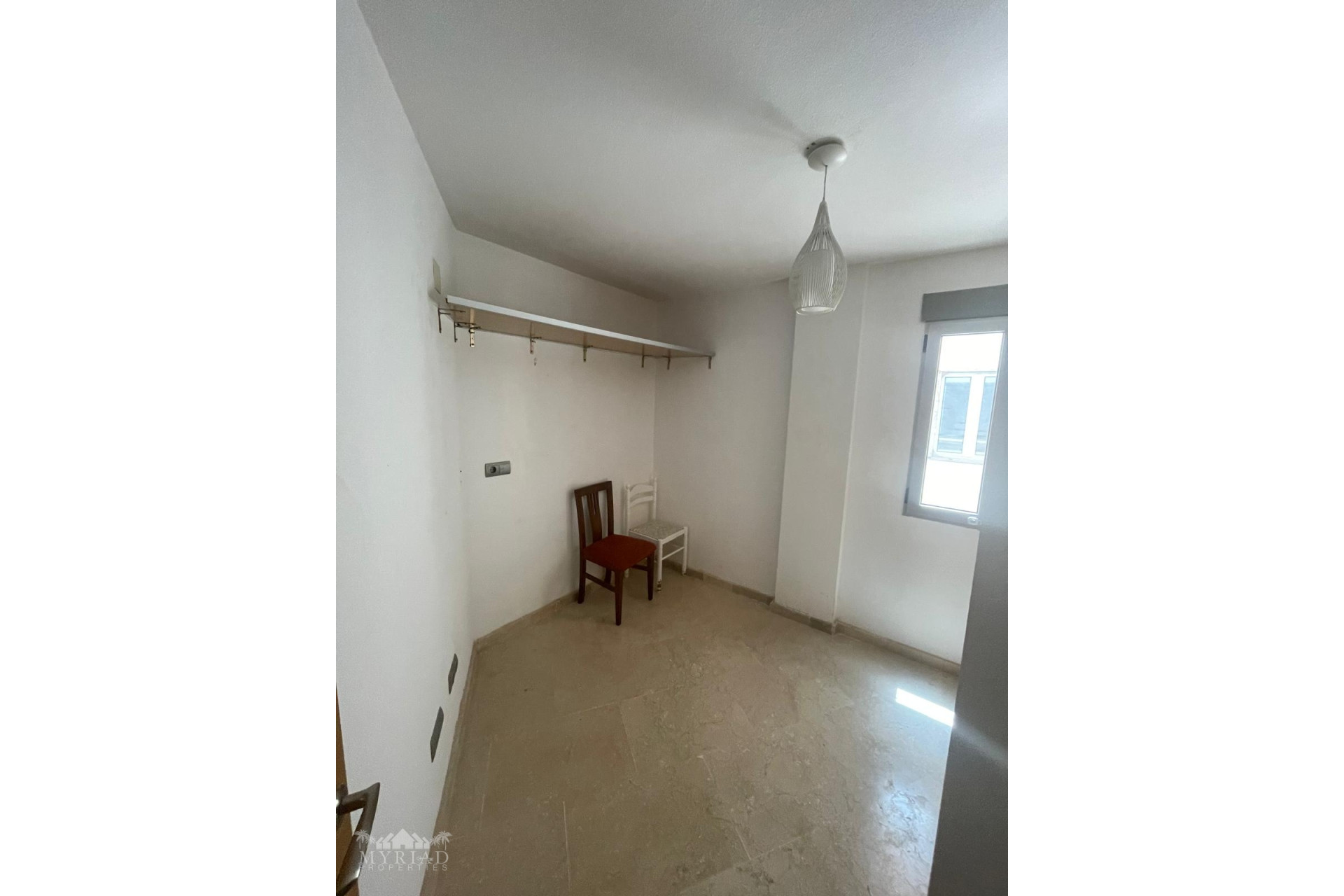 Resale - Apartment -
Pinoso - Pinoso Alicante