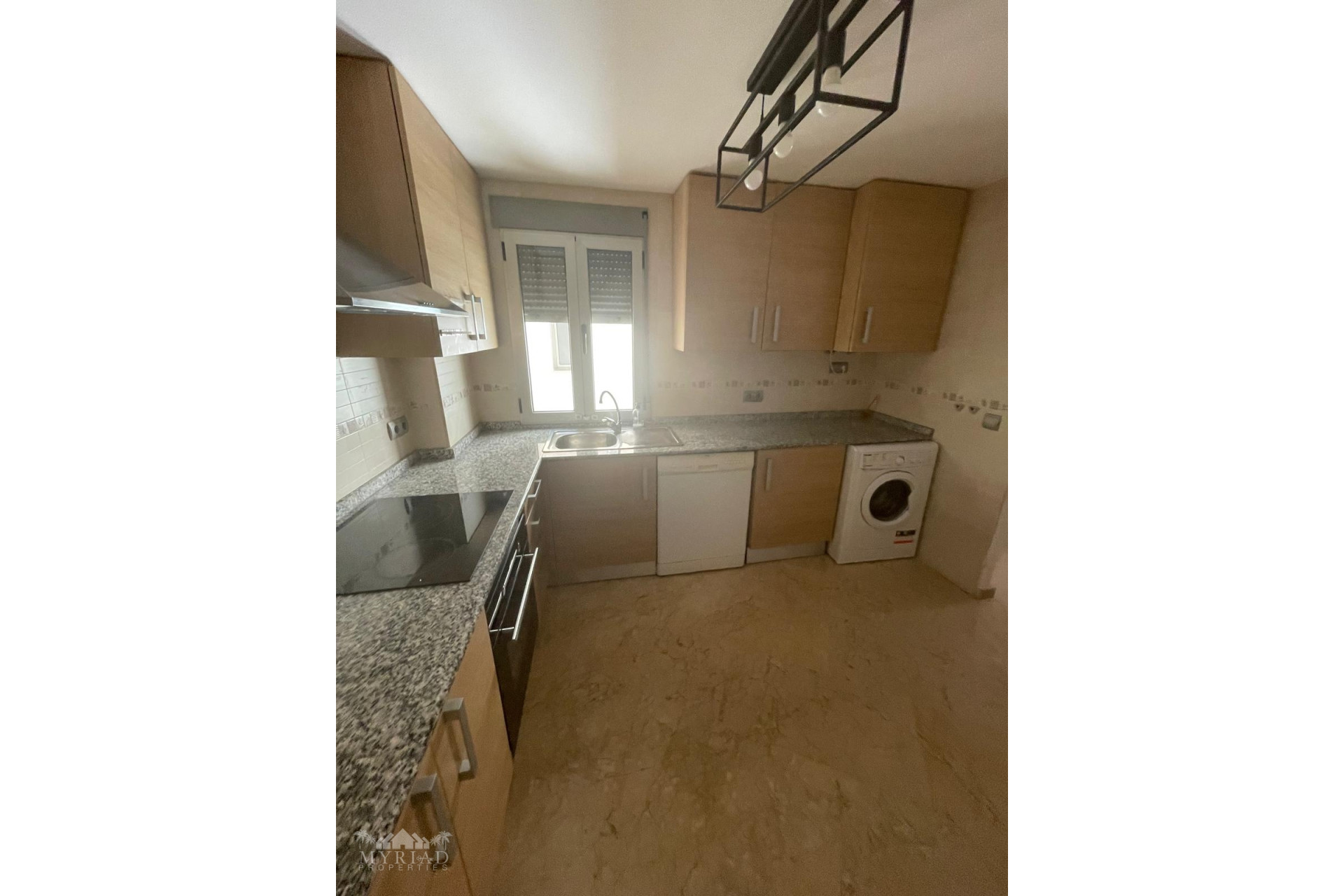 Resale - Apartment -
Pinoso - Pinoso Alicante