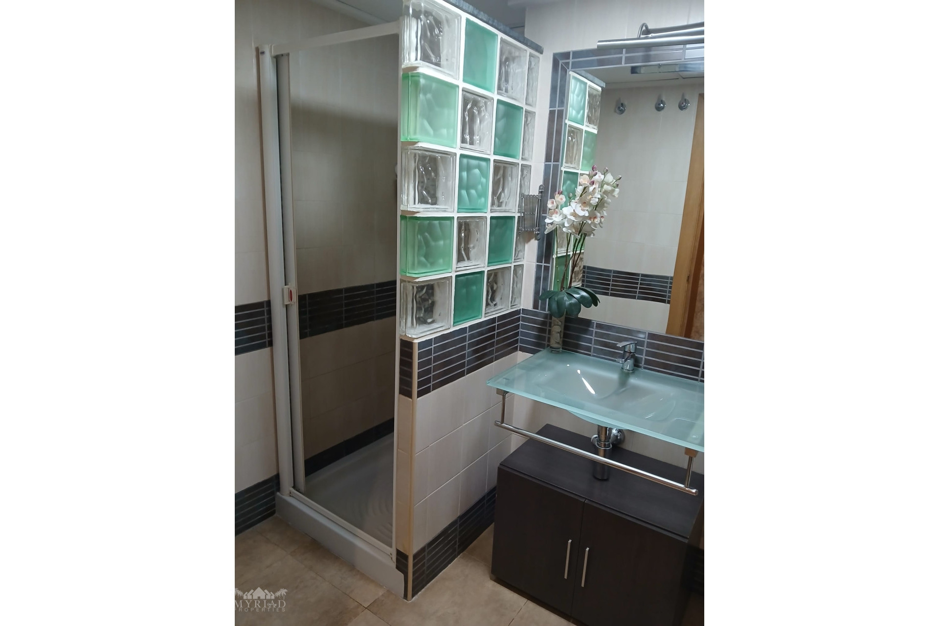 Resale - Apartment -
Pinoso - Pinoso Alicante