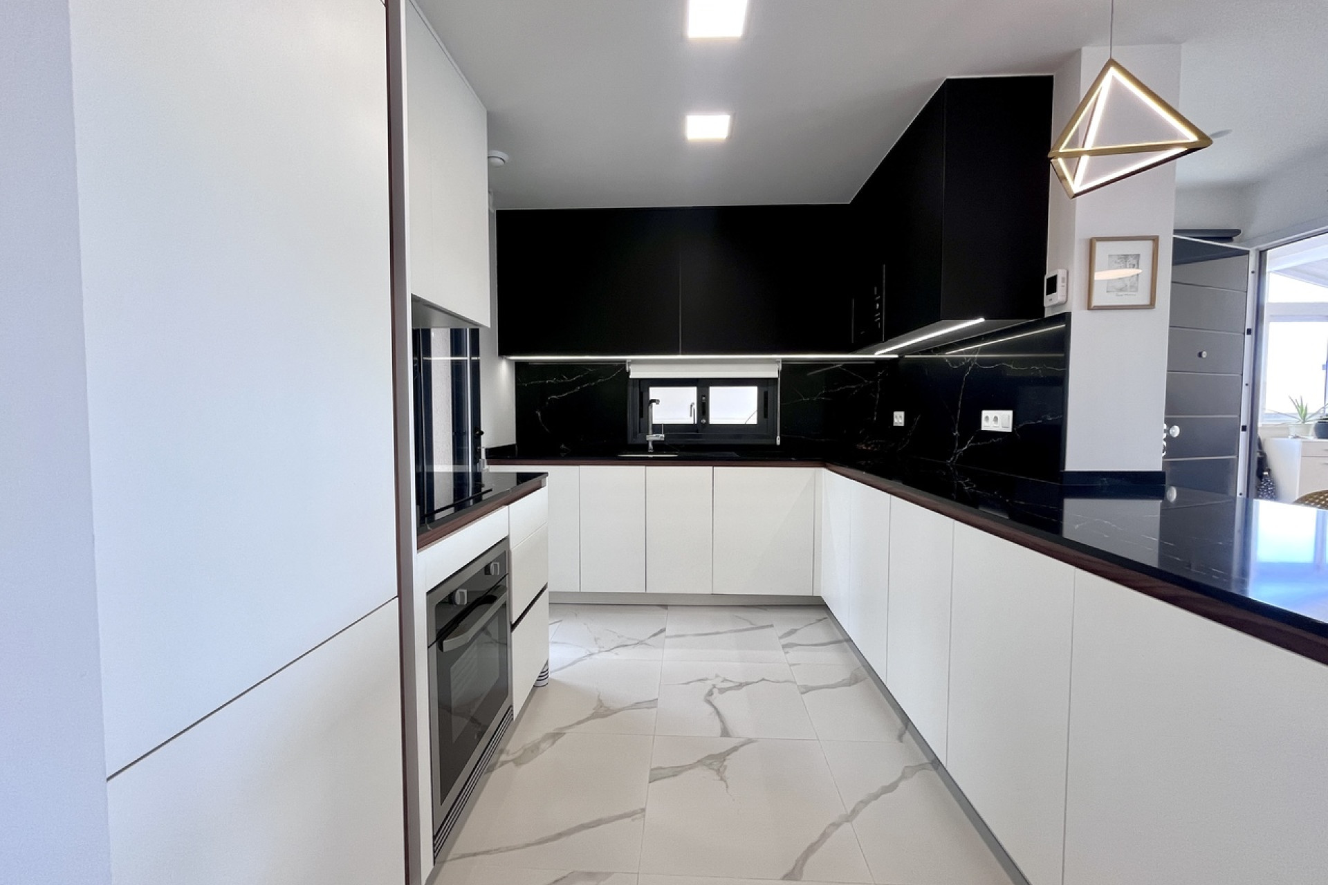 Resale - Apartment -
San Miguel de Salinas