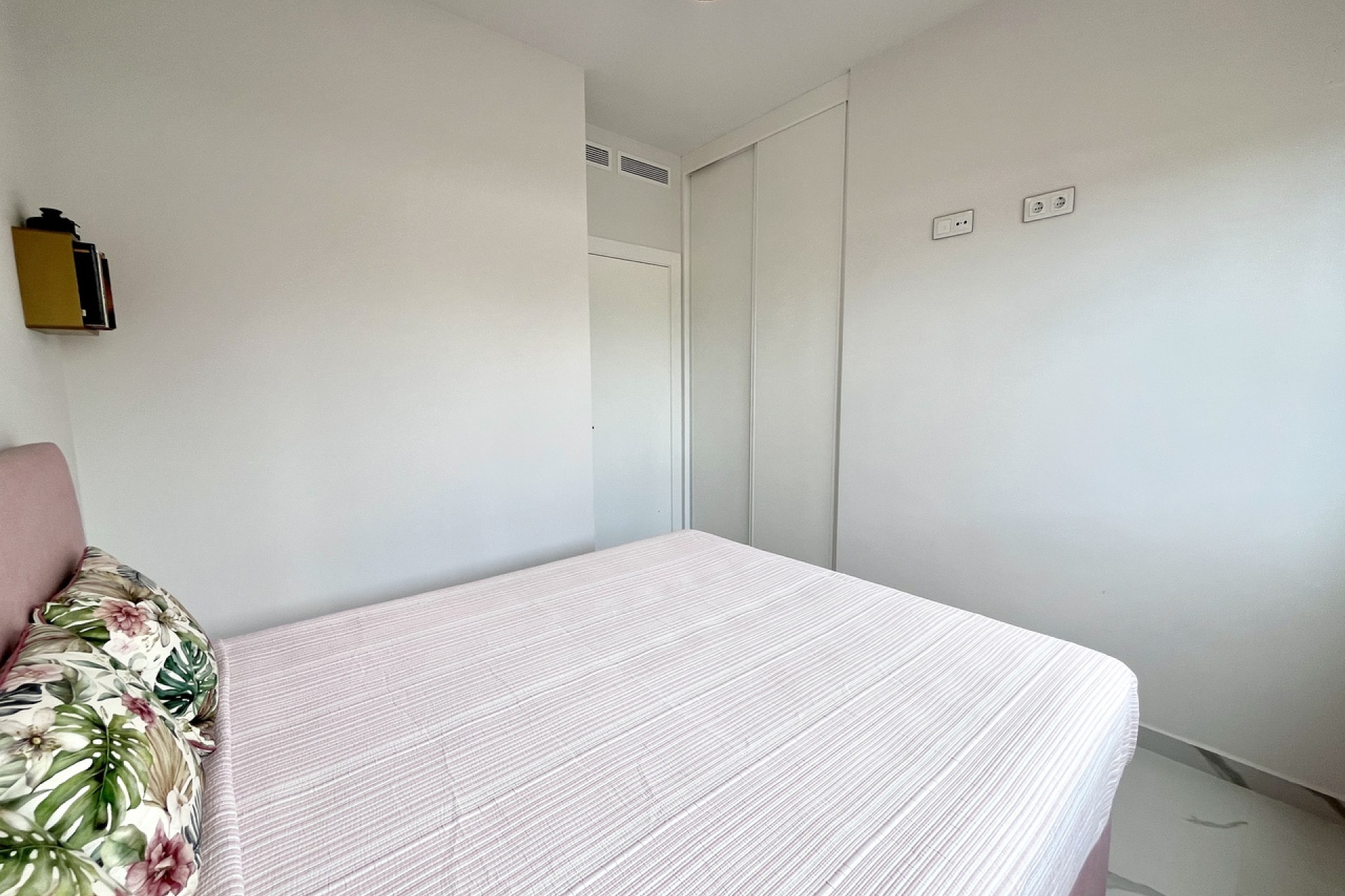 Resale - Apartment -
San Miguel de Salinas