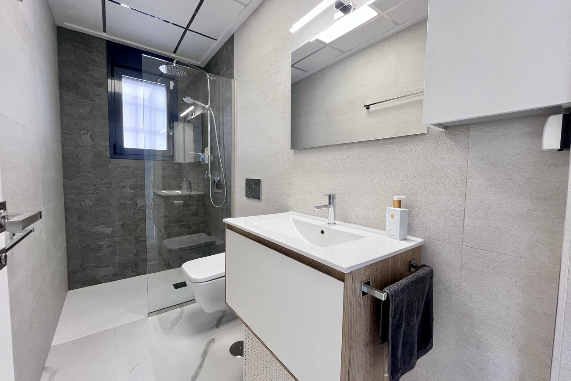 Resale - Apartment -
San Miguel de Salinas