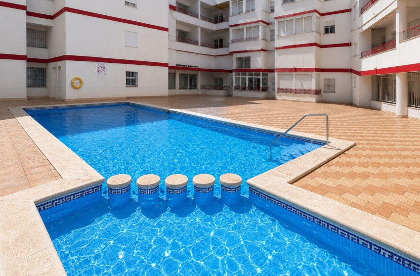 Resale - Apartment -
Torrevieja - Centro