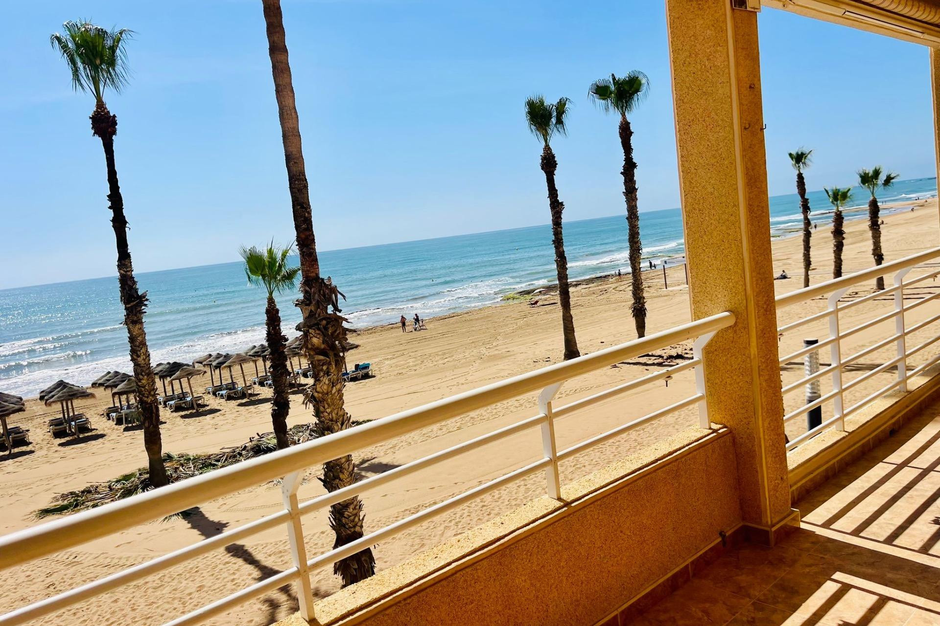 Resale - Apartment -
Torrevieja - La Mata