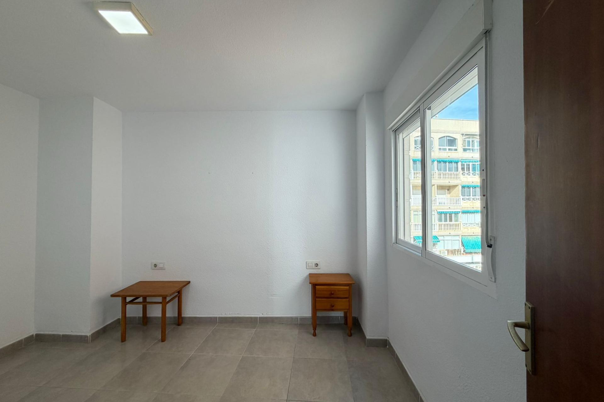 Resale - Apartment -
Torrevieja - Playa de los Locos