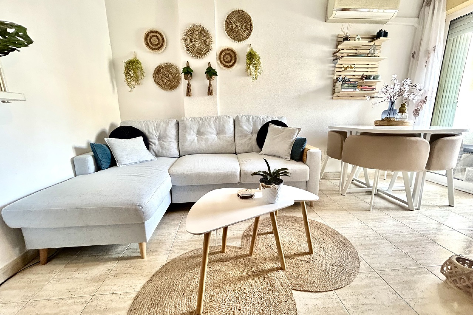 Resale - Apartment -
Torrevieja