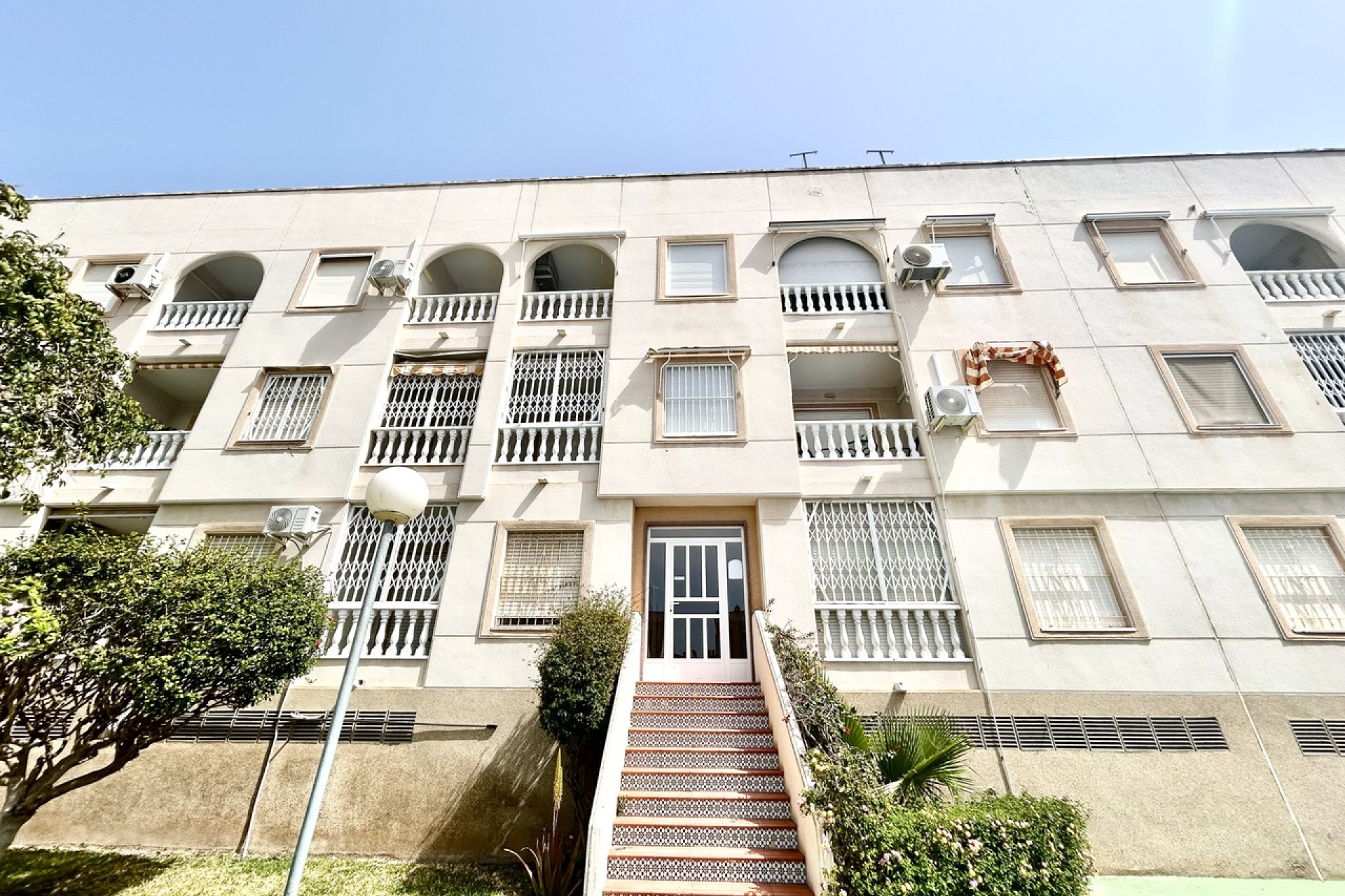 Resale - Apartment -
Torrevieja