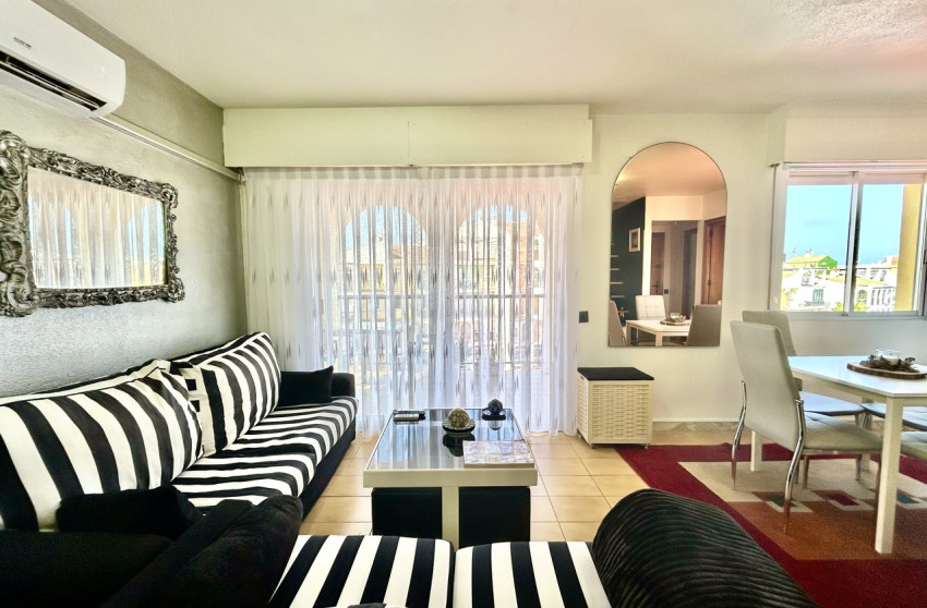 Resale - Apartment -
Torrevieja