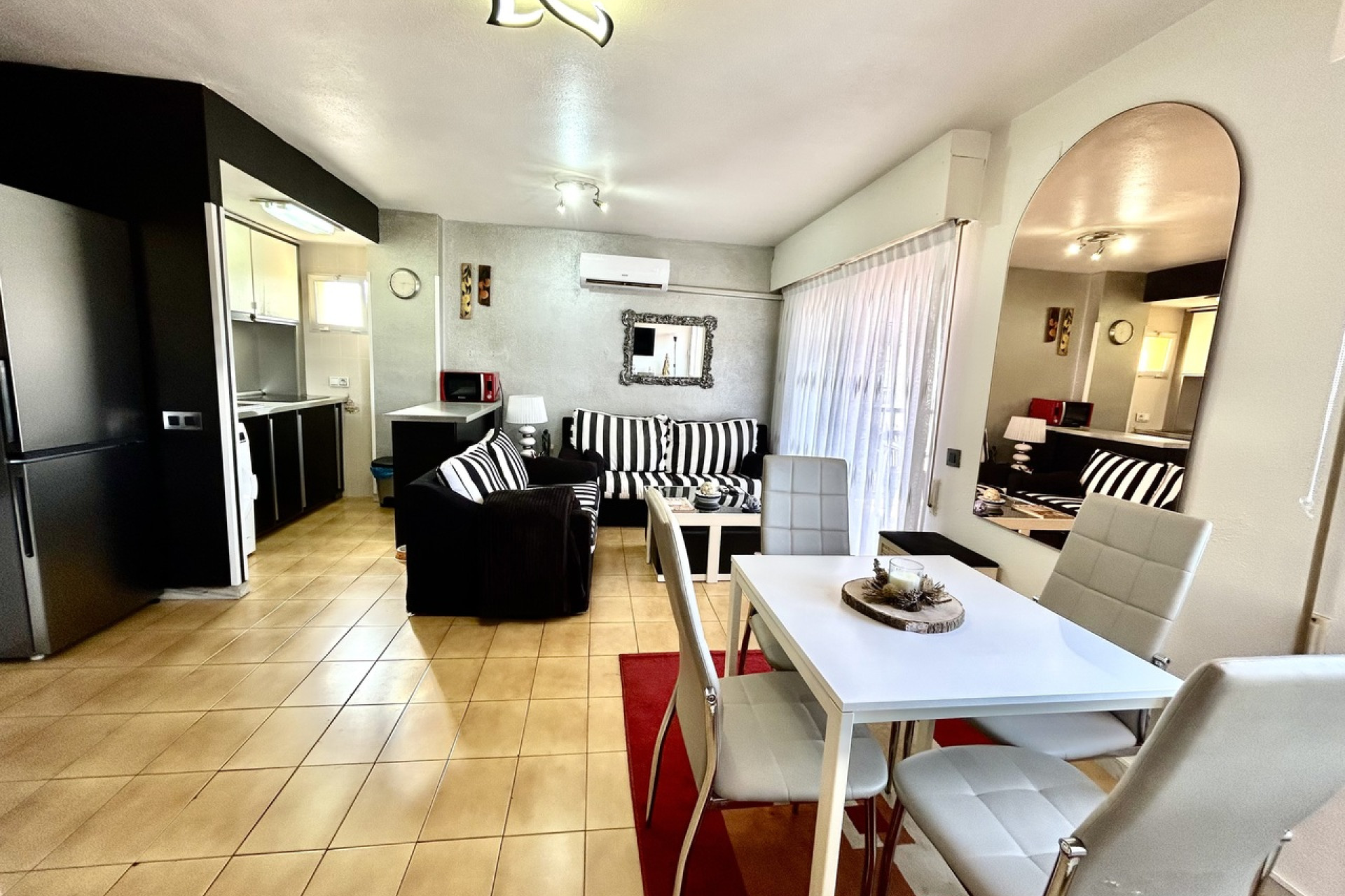 Resale - Apartment -
Torrevieja