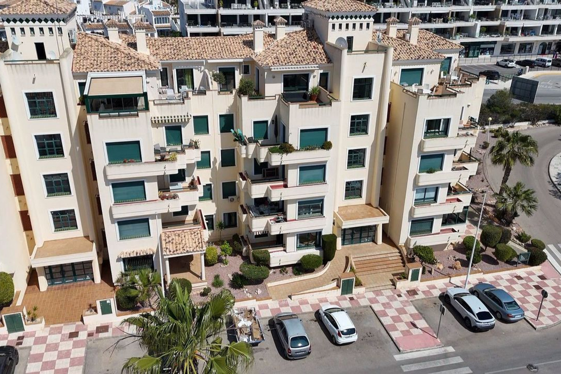 Resale - Apartment -
Villamartín