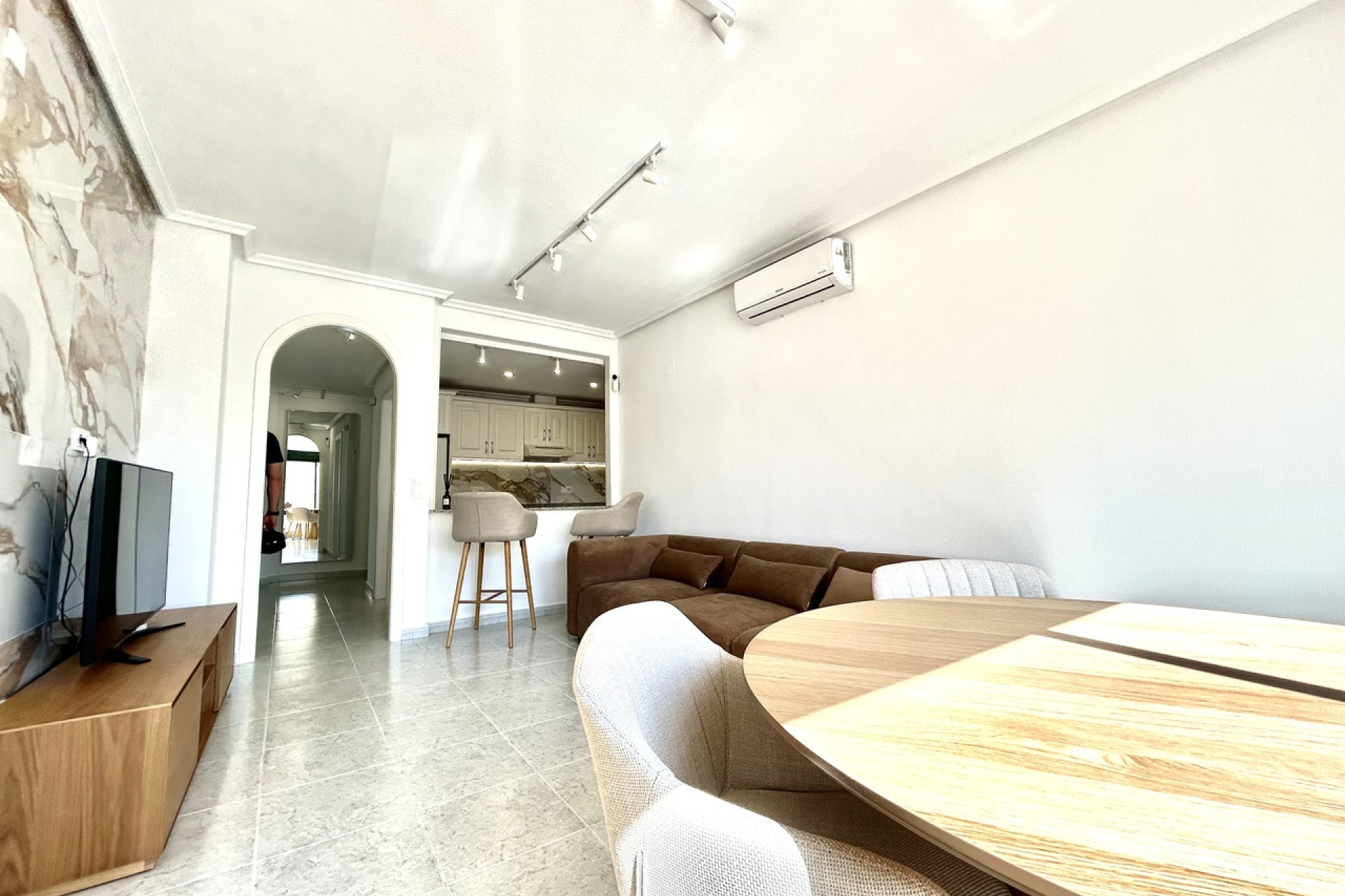 Resale - Apartment -
Villamartín
