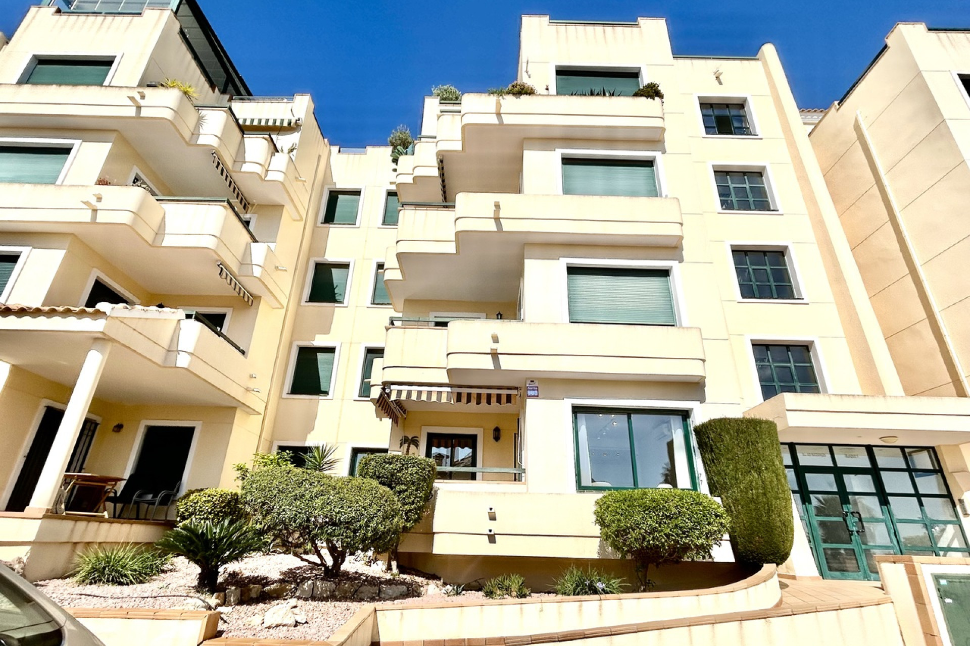 Resale - Apartment -
Villamartín