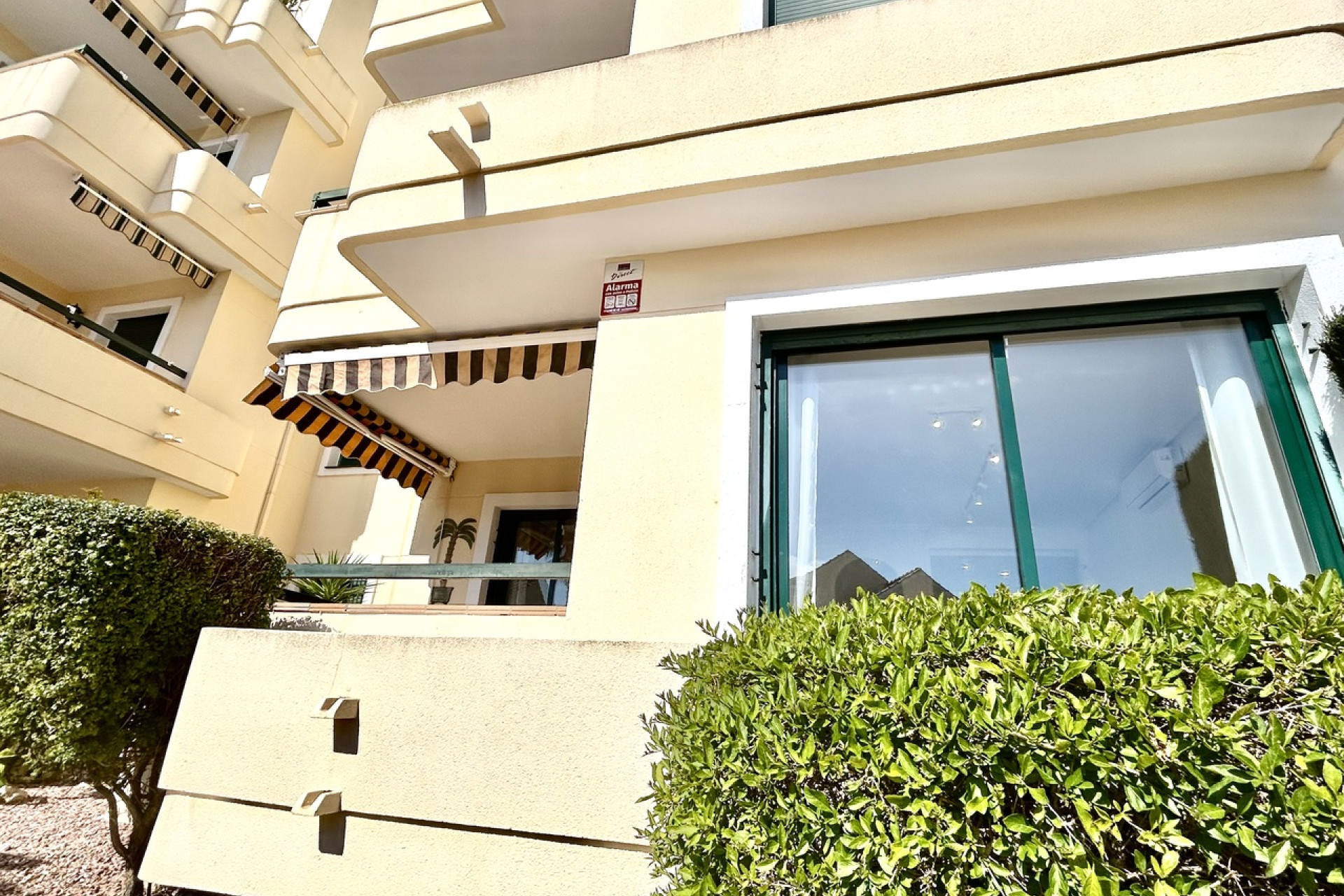 Resale - Apartment -
Villamartín